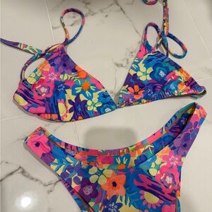 Kulani Kini’s Bikini Set